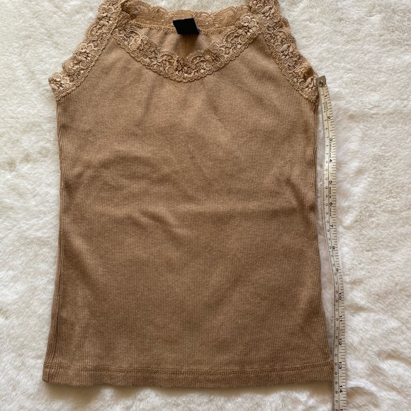New Gap tank top with lace Size X-Small - Picture 4 of 4